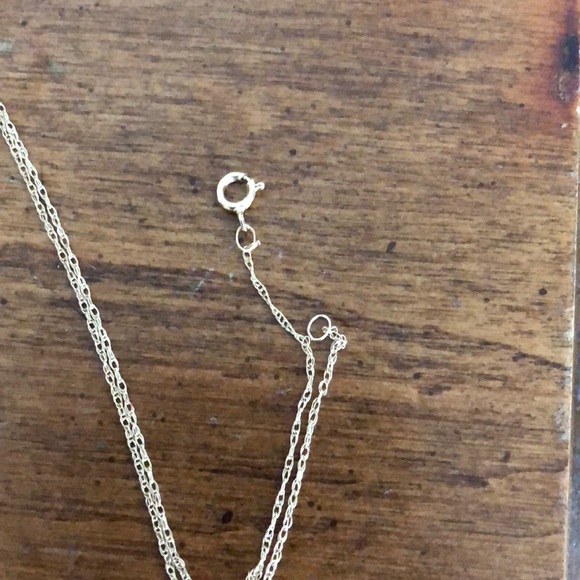 Delicate August Heart shape necklace - Picture 4 of 6